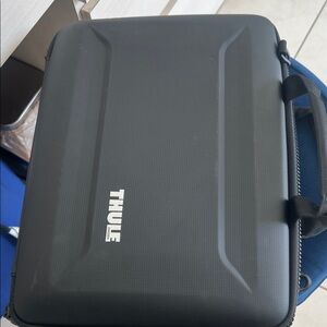 Thule Sleek Black Laptop Case